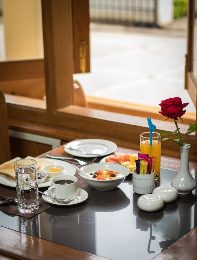 Win Unity Hotel Pyin Oo Lwin Exteriör bild