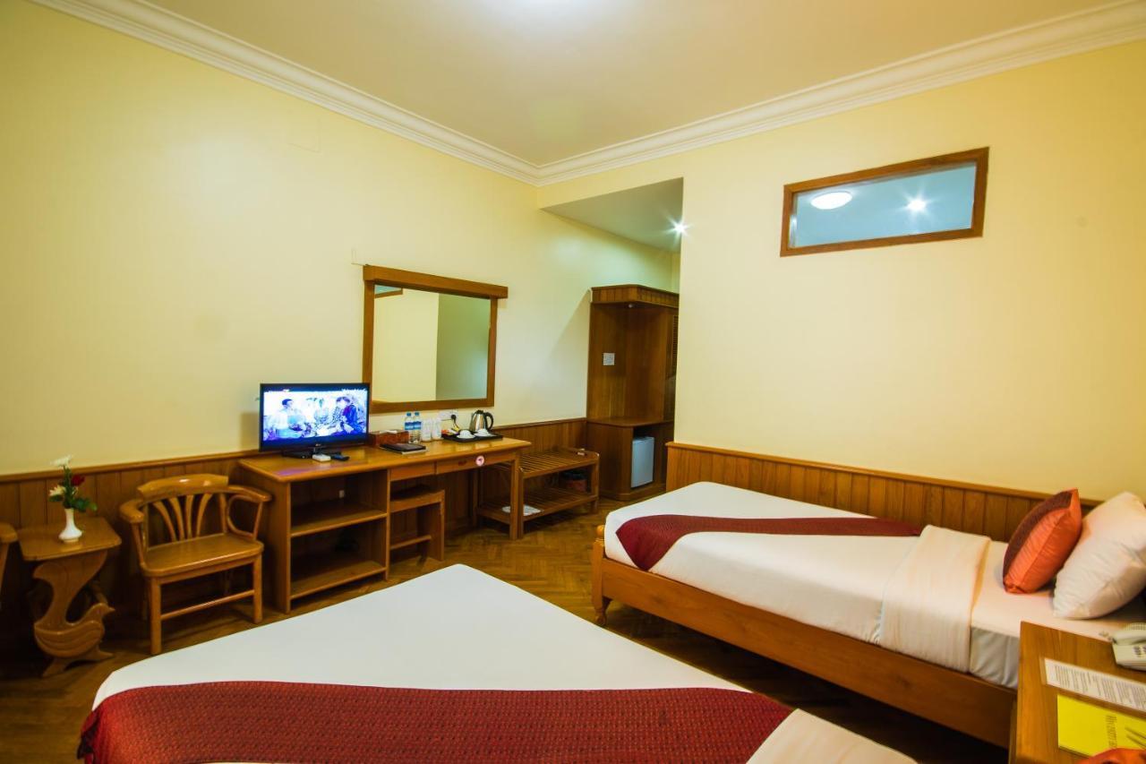 Win Unity Hotel Pyin Oo Lwin Exteriör bild